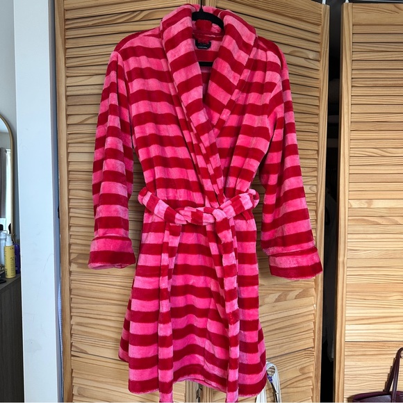 kate spade Other - Kate Spade Red Pink Striped Plush Robe Soft Cozy with Pockets M Medium